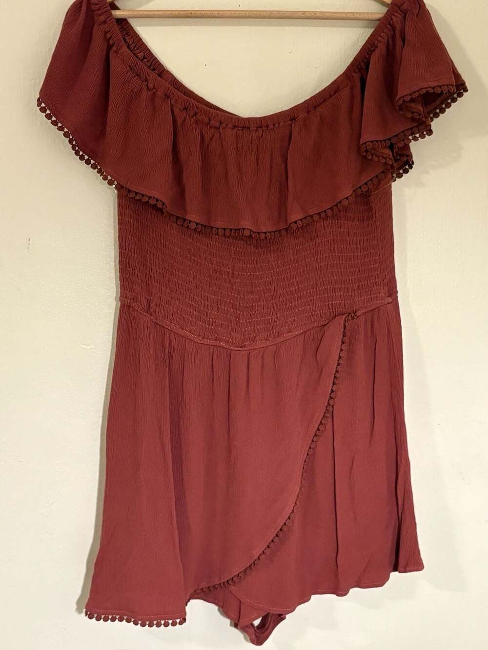 Justily Red Off-the-Shoulder Ruffle Pom-Pom Romper Size XL